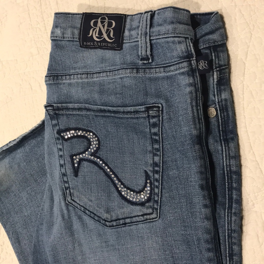 👖Rock&Republic Women’s Distressed Bootcut Jeans